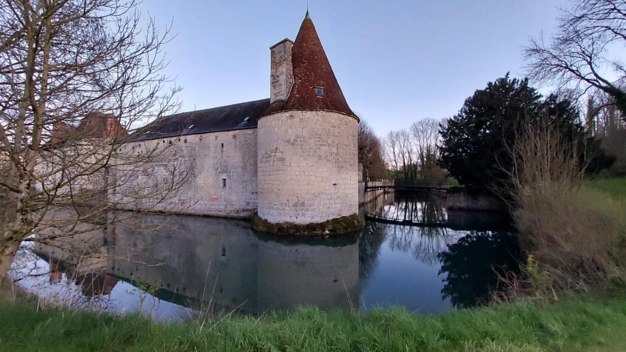 Chateau De Mauvilly Eksteriør billede